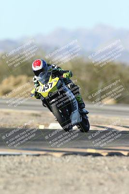 media/Dec-06-2025-CVMA (Sat) [[4a896cc04c]]/Race 9-500-400-350 Supersport/